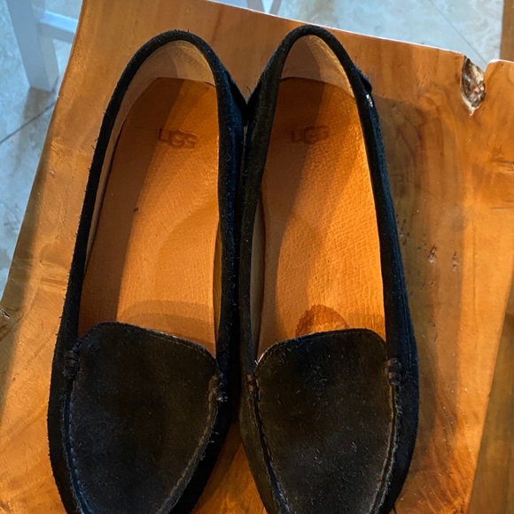 UGG womens Black Suede Loafers sz 9.5 - Picture 2 of 9